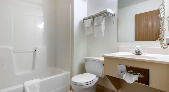 Двухместный номер Standard Econo Lodge Oacoma - Chamberlain West