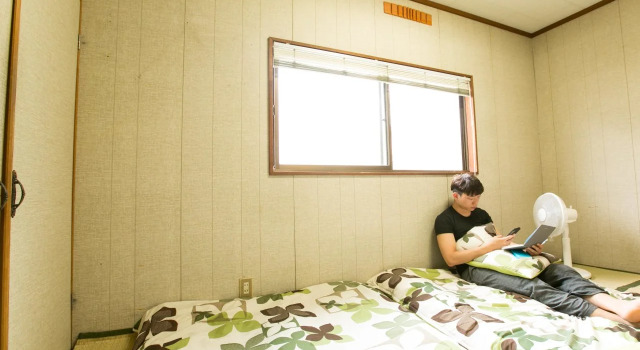 Guest House Ioly Osaka, Rezervovat Penzión Habikino Osaka Prefecture