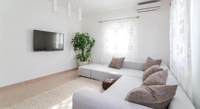 Awesome Apartment in Sutivan With Wifi and 3 Bedrooms, Забронировать Апартаменты/квартира Отели Сутиван с парковкой, Парковка