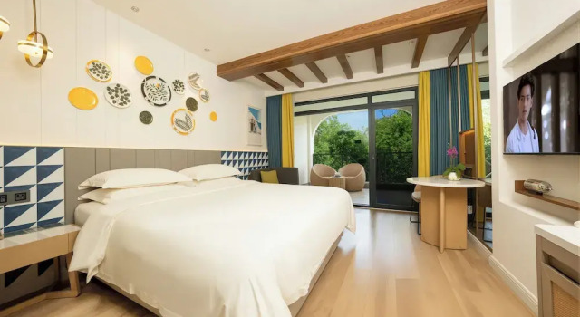 Двухместный номер Standard с балконом и с видом на реку Guilin O-LIVE Social Hotel