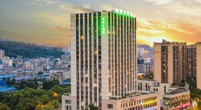Qian xi  hotel, Varaa Hotelli Hotellit Sichuan pysäköinnillä, Pysäköinti