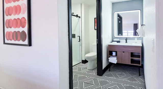 Двухместный люкс Baymont by Wyndham Auburn Hills South
