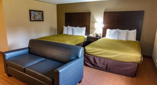 Люкс SureStay by Best Western Massena