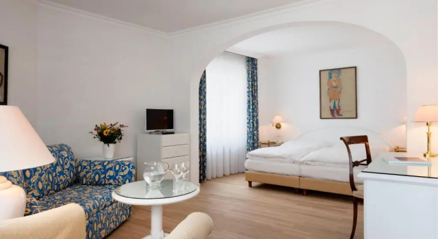 Полулюкс KunstHotel Linde Garni