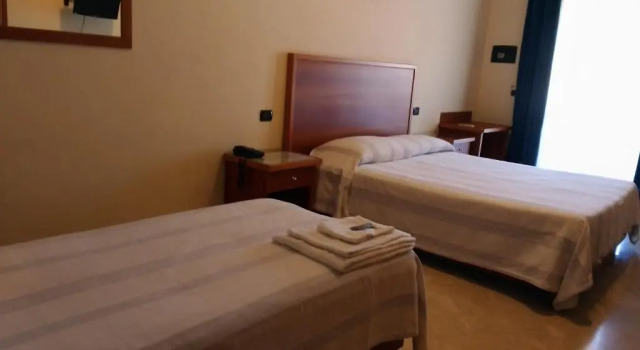 Трёхместный номер Standard Hotel La Falconara