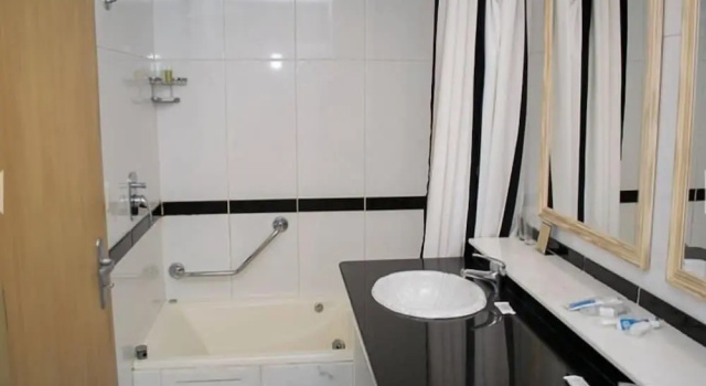 Двухместный люкс Deluxe Hotel Jacques Georges Business