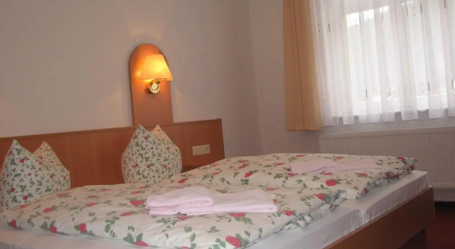 Hotel Garni Dekorahaus, Забронировать Отель Бад-Шандау Saxon Switzerland