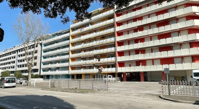 Bright Apartment With Balcony, Book Lejlighed Hoteller i Friuli Venezia Giulia med parkering, Parkering