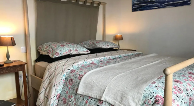 L'Ermitage, Rezerwuj Bed and Breakfast Hotele w Cotentin z parkingiem, Parking