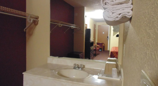 Двухместный номер Standard First Western Inn - Fairmont City