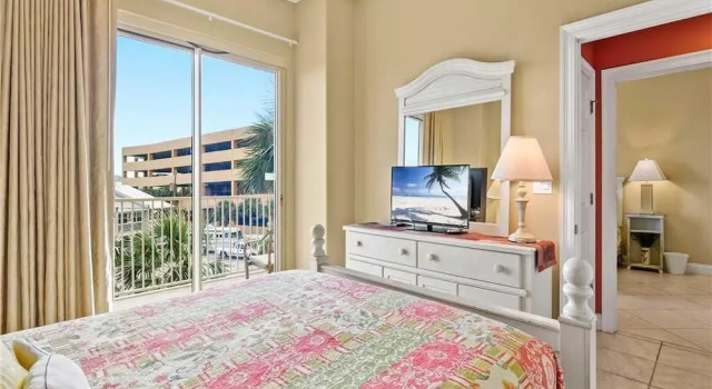 Treasure Island 312 - Three Bedroom Condo, Book Hotel Hoteller i Lower Grand Lagoon med parkering, Parkering