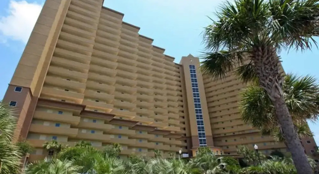 Pelican Beach Resort 0801