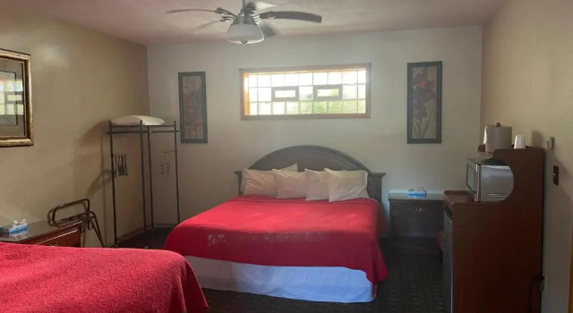 Люкс Deluxe Pikes Peak Inn