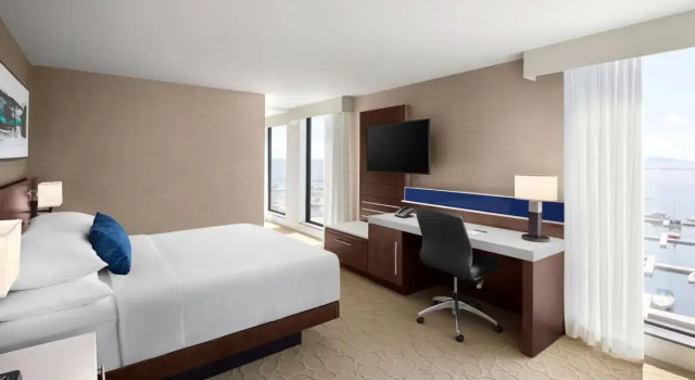 Номер Standard Delta Hotels by Marriott Thunder Bay