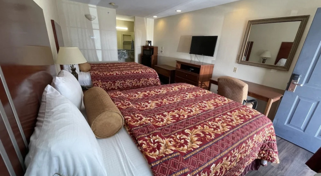Riviera Inn & Suites, Varaa Hotelli Riviera 