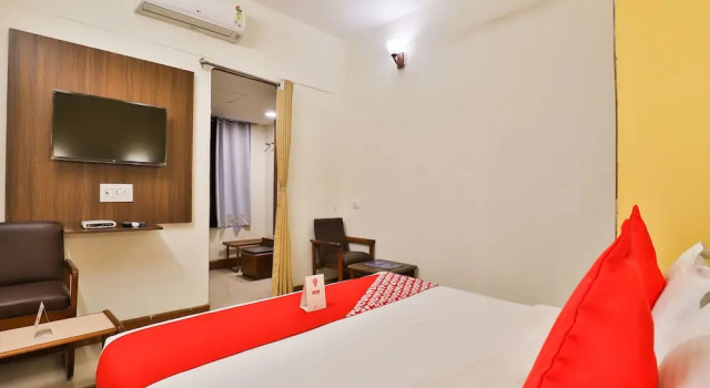 OYO 13668 Hotel Utsav, Rezerwuj Hotel Hotele w Gujarat ze śniadaniem, Śniadanie