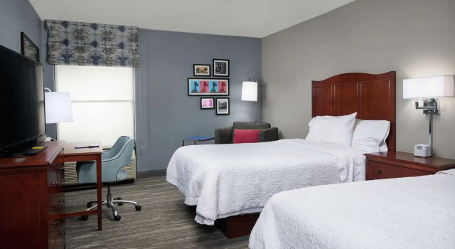 Четырёхместный номер Standard Hampton Inn Beaumont