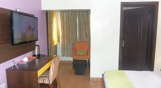 Двухместный номер Classic Downtown Royal Hotel