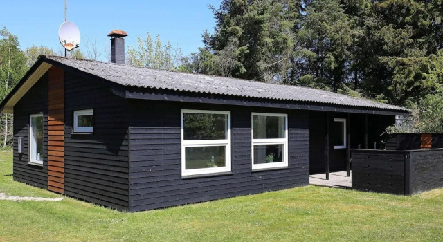 Коттедж Cozy Holiday Home in SÃ¦by near Sea