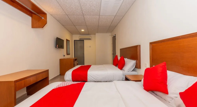 Люкс OYO 90893 Hotel 68 Kampung Lapan