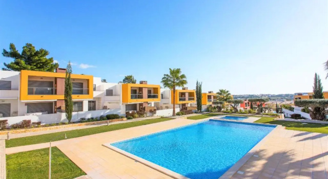 Poolside Albufeira Apartment by Ideal Homes