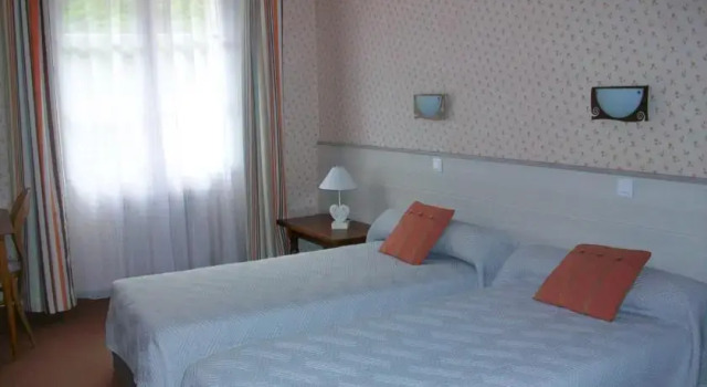 Hôtel Les Volcans, Prenota Hotel Hotel a Alvernia con parcheggio, Parcheggio