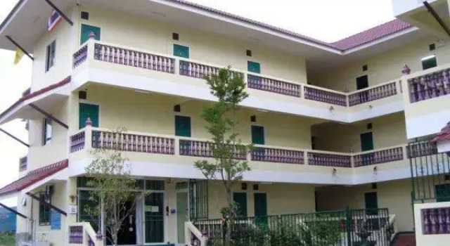 Dhanaporn Apartment