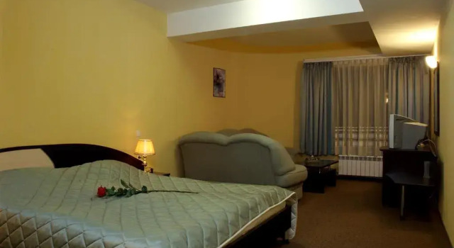 Полулюкс Luxor Hotel