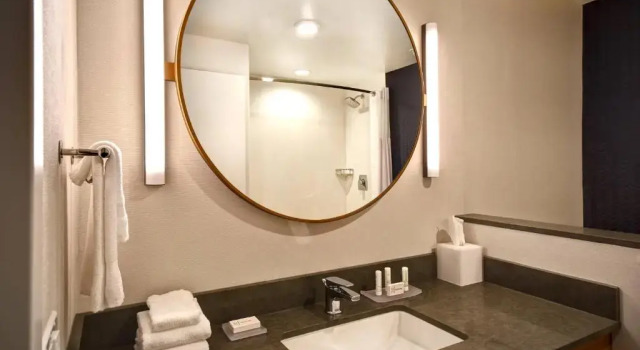Четырёхместный люкс Fairfield Inn & Suites by Marriott Plymouth