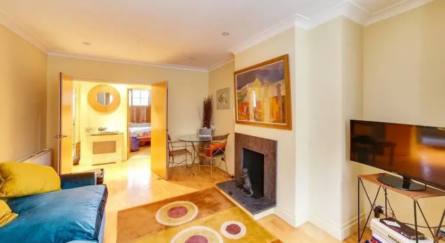 Bright Spacious 2BR Home Near Victoria