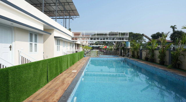Lakeway Resorts, Забронировать Отель Отели штата Кералы с парковкой, Парковка