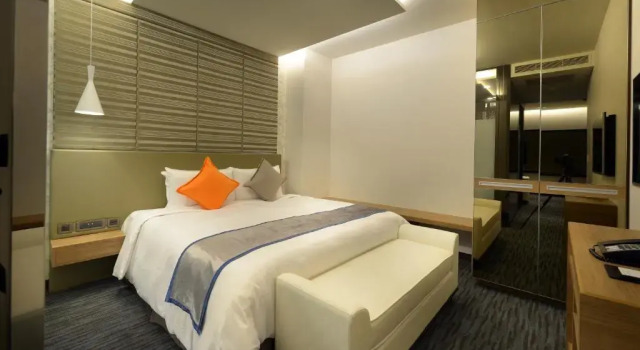Люкс Deluxe Golden Tulip Glory Fine Hotel