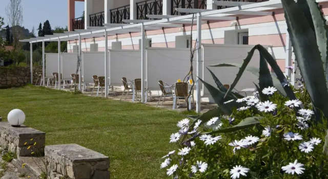 Трёхместный номер Standard с видом на сад Palatino Hotel