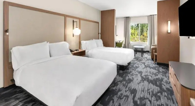Четырёхместный люкс Fairfield by Marriott Inn & Suites Seattle Poulsbo