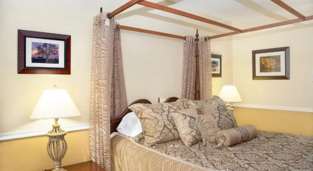 Люкс Luxury Glynn House Inn