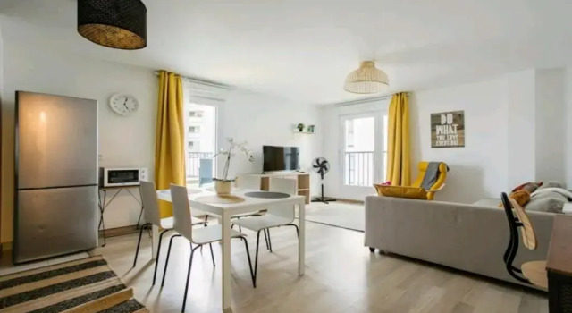 Luxury Apartment near Paris la Défense with secured Parking