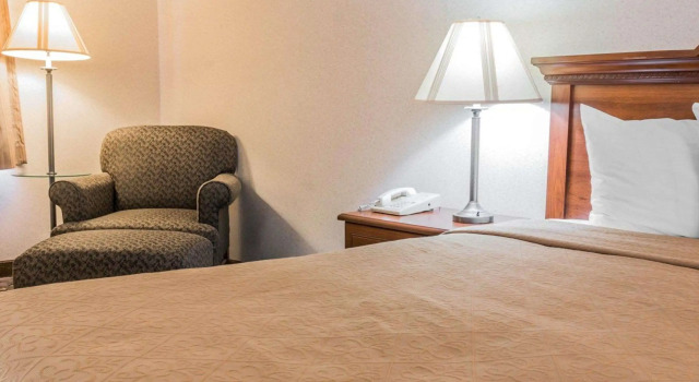 Quality Inn Grand Rapids North, Buchen Sie Hotel Grand Rapids 