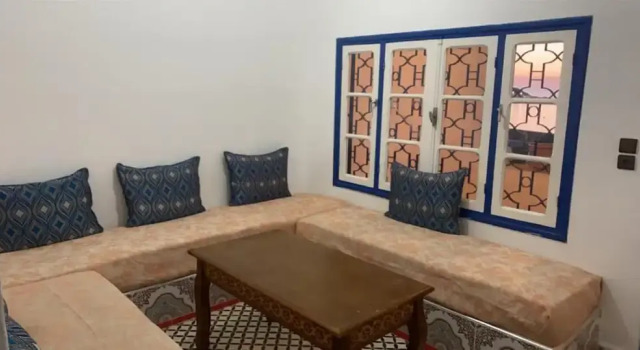 Inviting 1-bed Apartment in Ksar Sghir, Rezerwuj Apartament Hotele w Tanger-Tetouan z parkingiem, Parking