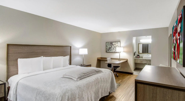 Двухместный номер Premium Red Roof Inn PLUS+ Dallas - Addison