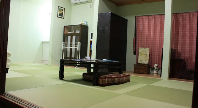 Кровать в общем номере Цокольный этаж с 5 комнатами Guesthouse Seiryu Kibako