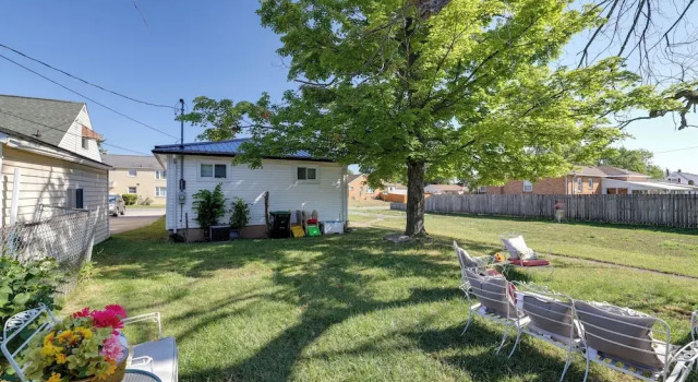 Large Private Yard: Home 14 Mi to Niagara Falls!, Book Feriehus Tonawanda Buffalo