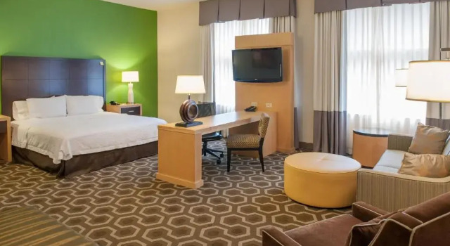 NONSMOKING номер Hampton Inn & Suites New Orleans Downtown French Quarter Area