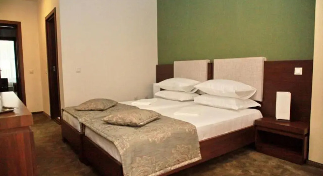 Standardowy dwuosobowy pokój Hotel Royale