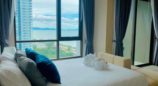 Beachfront Jomtien -Pattaya Smile