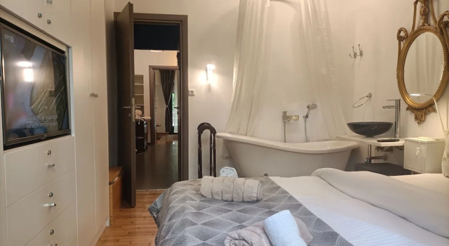 Апартаменты с балконом Elegant Apartment