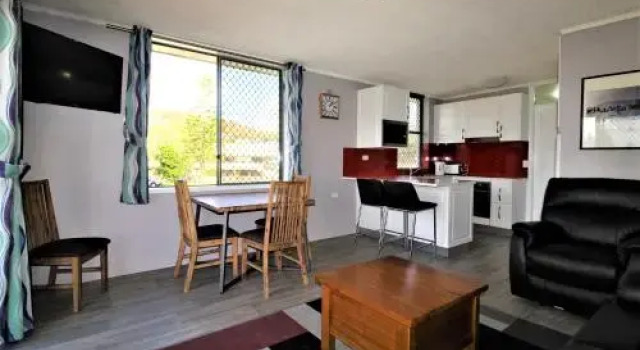 Beachfront 3, 25 Willow Street