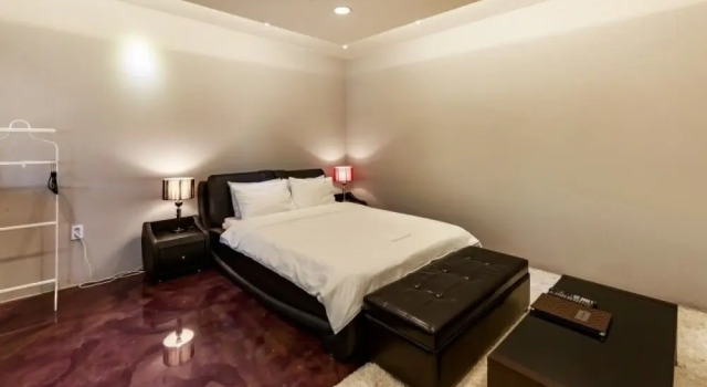 Yangpyeong New Space Pension (Spa, Hotel Bedding, Rooftop BBQ), Prenota Hotel Hotel a Gyeonggi-do con parcheggio, Parcheggio