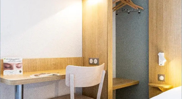 Трёхместный номер Standard B&B HOTEL Angers Parc Expos