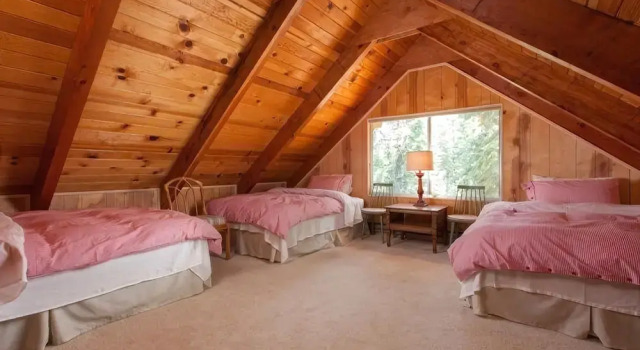 Iravani - 2 Br Cabin