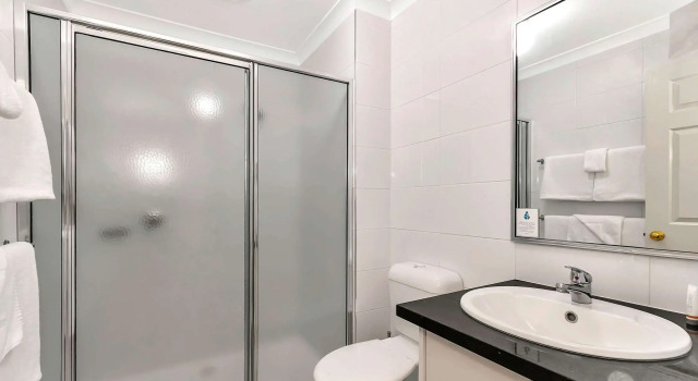 Четырёхместный номер Standard Отель Quality Inn Railway